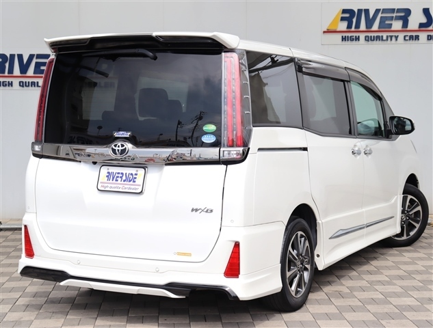 トヨタ ノア ２．０ ＳＩ ＷＸＢＩＩ R2年 (関東) 99