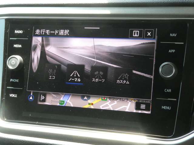 フォルクスワーゲン Ｔ－ＲＯＣ ＴＳＩ スタイル デザイン パッケージ R3年 (関東) 99