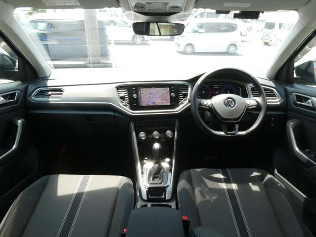 フォルクスワーゲン Ｔ－ＲＯＣ ＴＳＩ スタイル デザイン パッケージ R3年 (関東) 99