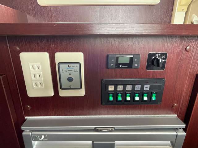 トヨタ カムロード ナッツＲＶ H28年 (関東) 99