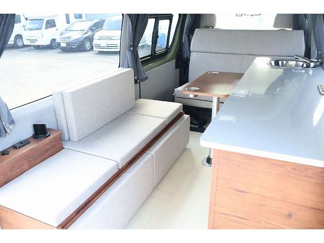 トヨタ ハイエースバン キャンピングカー R5年 (東北) 99