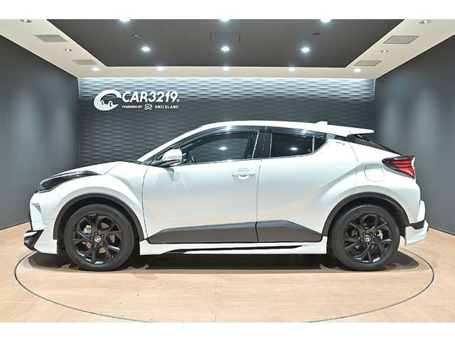 トヨタ Ｃ−ＨＲ ハイブリッド １．８ Ｇ モード ネロ セーフティ プラスＩＩＩ R5年 (関東) 99