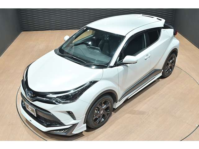 トヨタ Ｃ−ＨＲ ハイブリッド １．８ Ｇ モード ネロ セーフティ プラスＩＩＩ R5年 (関東) 99