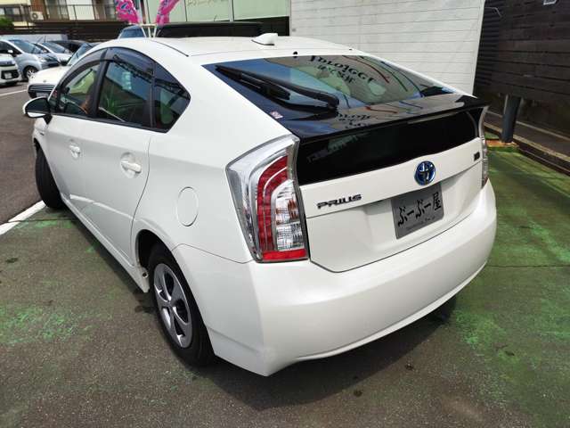 トヨタ プリウス １．８ Ｓ H27年 (近畿) 99