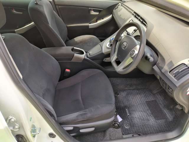 トヨタ プリウス １．８ Ｓ H27年 (近畿) 99