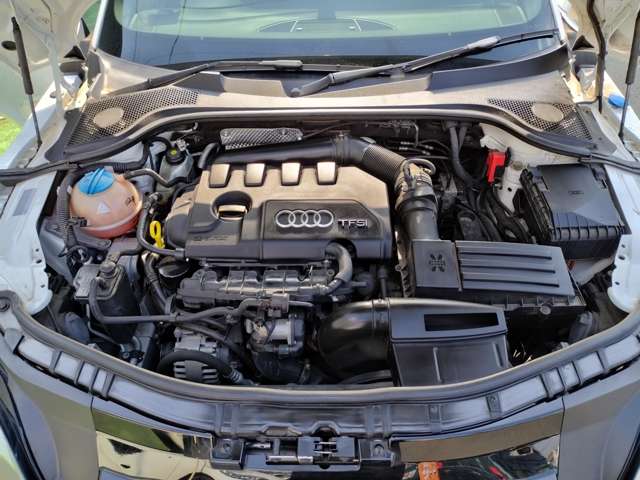 アウディ ＴＴ クーペ　１．８　ＴＦＳＩ H26年 (近畿) 99