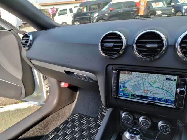 アウディ ＴＴ クーペ　１．８　ＴＦＳＩ H26年 (近畿) 99