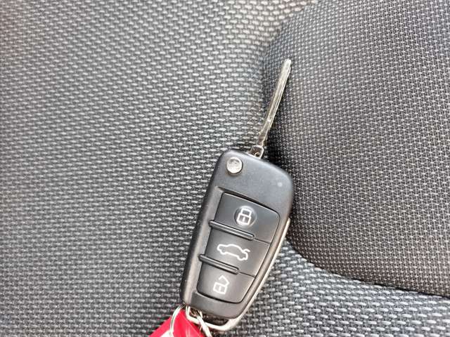 アウディ ＴＴ クーペ　１．８　ＴＦＳＩ H26年 (近畿) 99
