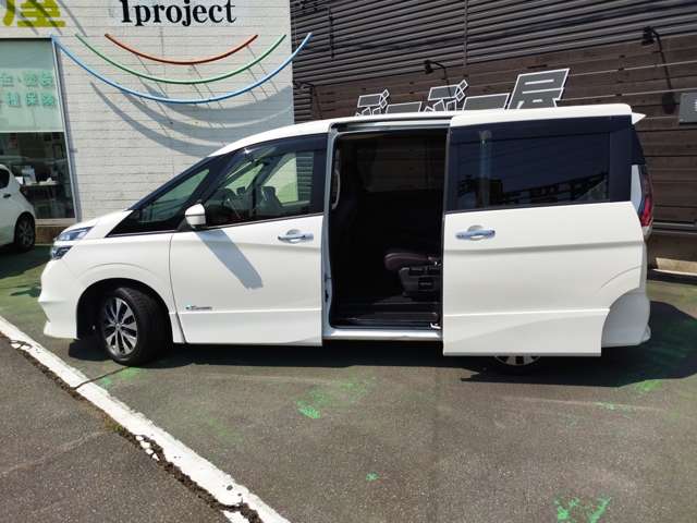 日産 セレナ ２．０ ハイウェイスターＧ H28年 (近畿) 99