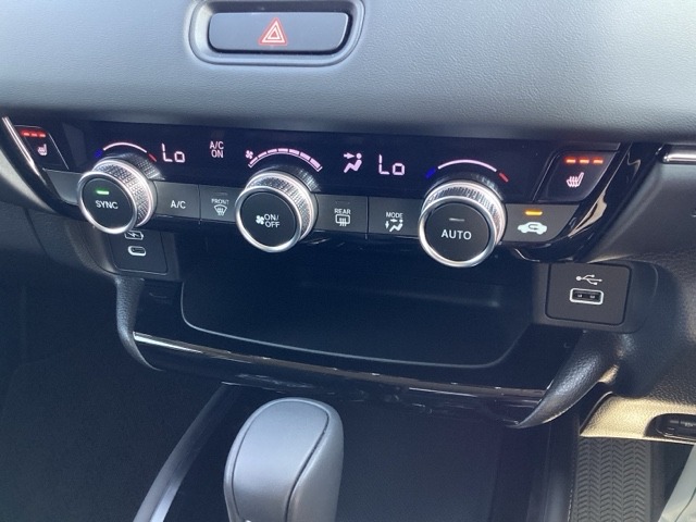 ホンダ ヴェゼル １．５ Ｅ：ＨＥＶ Ｚ R7年 (近畿) 99