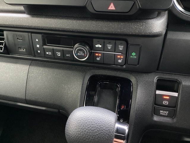 ホンダ Ｎ　ＢＯＸ カスタム ６６０ ターボ R7年 (近畿) 99