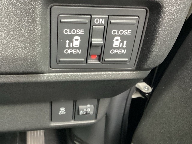 ホンダ Ｎ　ＢＯＸ カスタム ６６０ ターボ R7年 (近畿) 99