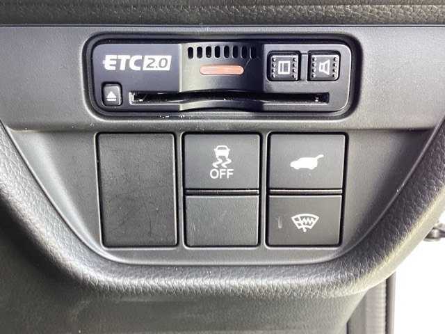 ホンダ ＺＲ－Ｖ ２．０ Ｅ：ＨＥＶ Ｚ ４ＷＤ R6年 (近畿) 99