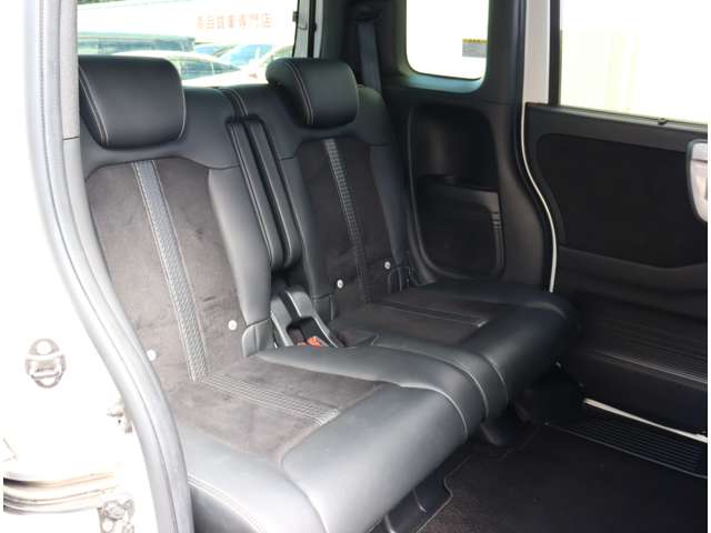 ホンダ Ｎ　ＢＯＸ カスタム ６６０ Ｌ ターボ スタイルプラス ブラック R5年 (関東) 99