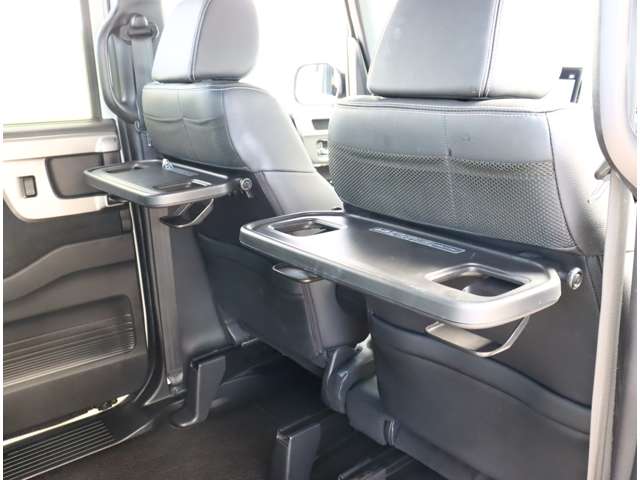 ホンダ Ｎ　ＢＯＸ カスタム ６６０ Ｌ ターボ スタイルプラス ブラック R5年 (関東) 99