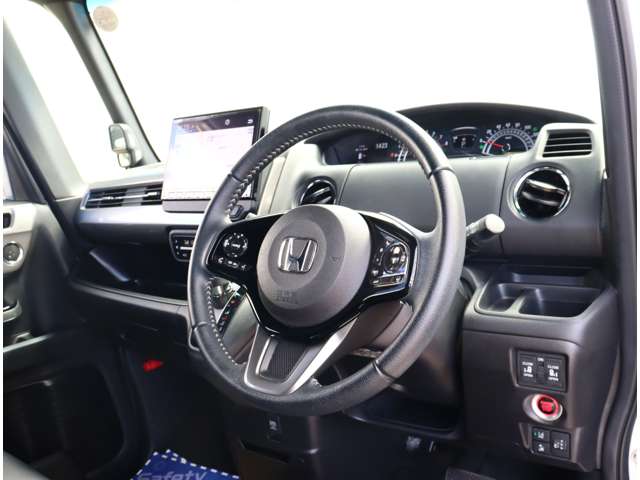 ホンダ Ｎ　ＢＯＸ カスタム ６６０ Ｌ ターボ スタイルプラス ブラック R5年 (関東) 99