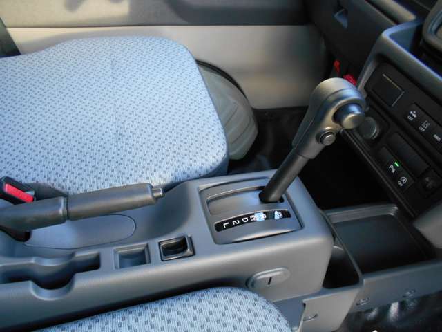 スズキ キャリイトラック ６６０ ＫＣ農繁 ３方開 ４ＷＤ R8年 (関東) 99
