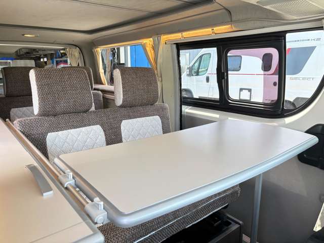 トヨタ ハイエースバン ホワイトハウス H28年 (関東) 99