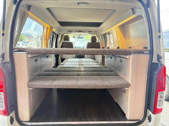 トヨタ ハイエースバン ホワイトハウス H28年 (関東) 99