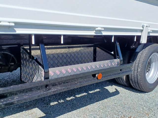 トヨタ トヨエース ３トンワイドロング平ボディー 全低床 H29年 (九州・沖縄) 99