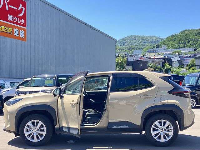 トヨタ ヤリスクロス　ハイブリッド １．５ ハイブリッド Ｇ Ｅ－ＦＯＵＲ ４ＷＤ R4年 (北海道) 99