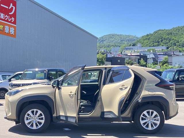トヨタ ヤリスクロス　ハイブリッド １．５ ハイブリッド Ｇ Ｅ－ＦＯＵＲ ４ＷＤ R4年 (北海道) 99