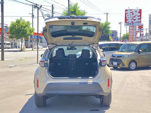 トヨタ ヤリスクロス　ハイブリッド １．５ ハイブリッド Ｇ Ｅ－ＦＯＵＲ ４ＷＤ R4年 (北海道) 99