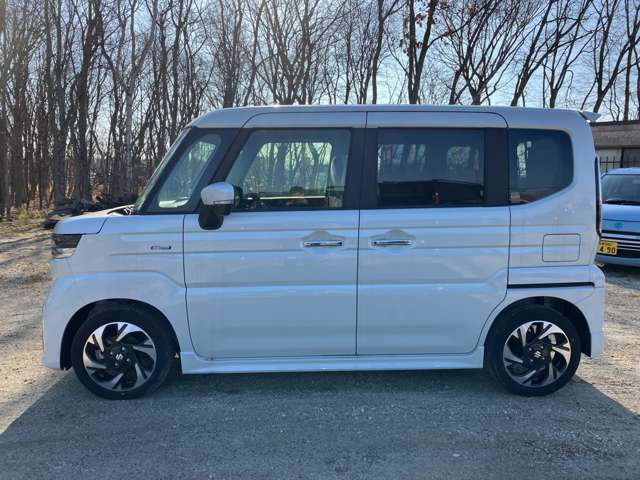 スズキ スペーシア　ギア ６６０ カスタム ハイブリッド ＸＳターボ ４ＷＤ R6年 (北海道) 99
