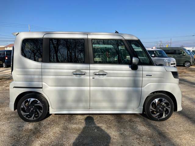 スズキ スペーシア　ギア ６６０ カスタム ハイブリッド ＸＳターボ ４ＷＤ R6年 (北海道) 99