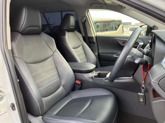 トヨタ ＲＡＶ４ ２．５ ハイブリッド Ｇ Ｅ－ＦＯＵＲ ４ＷＤ R5年 (関東) 99