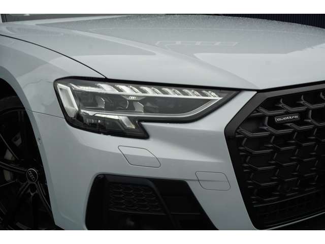 アウディ Ａ８ ５５ ＴＦＳＩ クワトロ Ｓラインパッケージ ４ＷＤ R7年 (関東) 99
