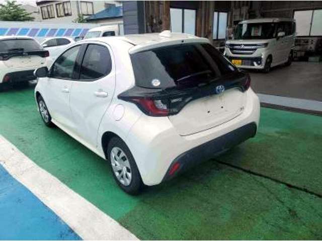 トヨタ ヤリス １．５ ハイブリッド Ｘ Ｅ－ＦＯＵＲ ４ＷＤ R3年 (甲信越・北陸) 99