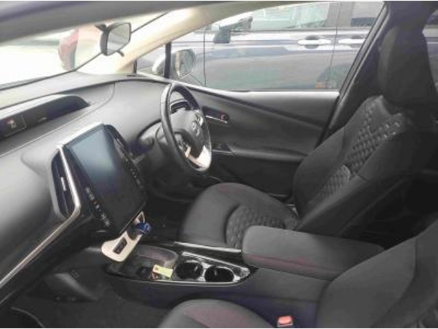 トヨタ プリウスＰＨＶ １．８ Ｓ ナビパッケージ H29年 (甲信越・北陸) 99