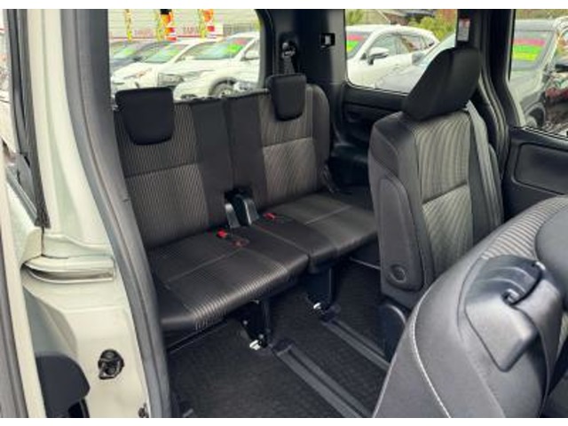 トヨタ ヴォクシー ２．０ ＺＳ H30年 (甲信越・北陸) 99