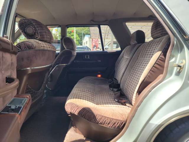 日産 グロリアワゴン ２．０ Ｖ２０Ｅ ＳＧＬ H2年 (関東) 99