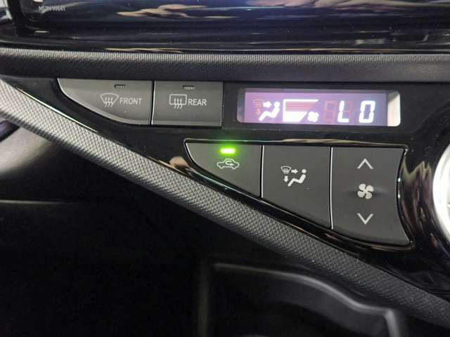 トヨタ アクア １．５ Ｓ H28年 (近畿) 99