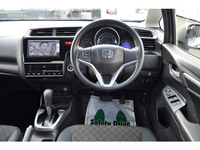 ホンダ フィット １．３ １３Ｇ Ｆパッケージ H27年 (近畿) 99