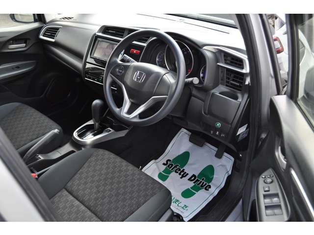 ホンダ フィット １．３ １３Ｇ Ｆパッケージ H27年 (近畿) 99