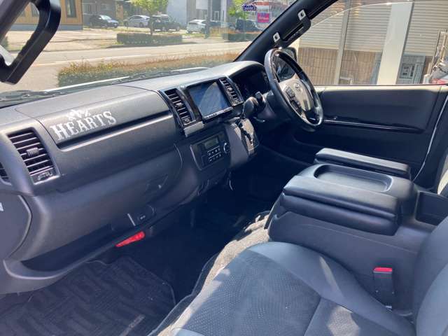 トヨタ ハイエースバン ３．０ スーパーＧＬ ダークプライム ロングボディ ディーゼルターボ ４ＷＤ H27年 (甲信越・北陸) 99