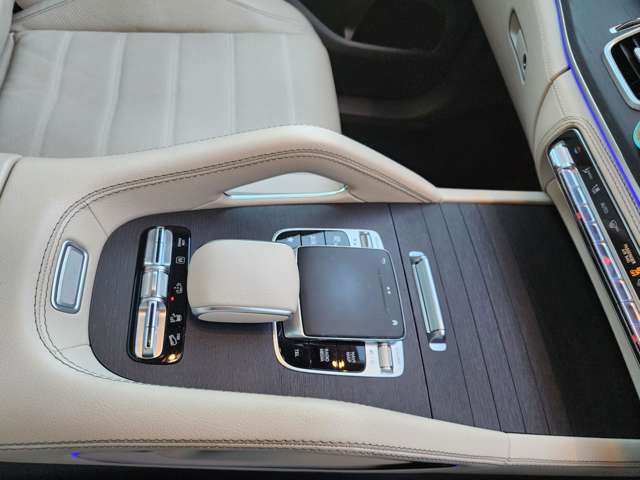 メルセデスベンツ ＧＬＳクラス ４００ Ｄ ４マチック ＡＭＧライン ディーゼルターボ ４ＷＤ R2年 (九州・沖縄) 99