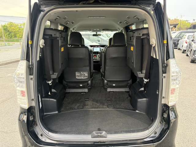 トヨタ ヴォクシー ２．０ ＺＳ 煌ＩＩＩ H25年 (近畿) 99