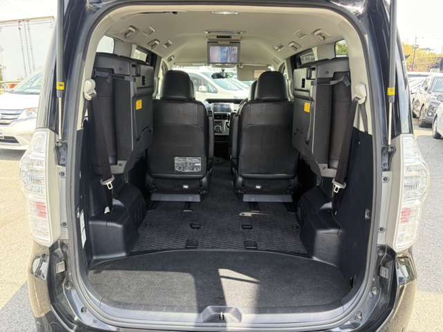 トヨタ ヴォクシー ２．０ ＺＳ 煌Ｚ H25年 (近畿) 99