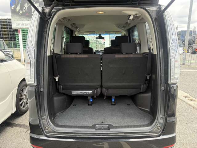 日産 セレナ ２．０ ハイウェイスター Ｖセレクション＋ＳＡＦＥＴＹ Ｓ－ＨＹＢＲＩＤ H27年 (近畿) 99