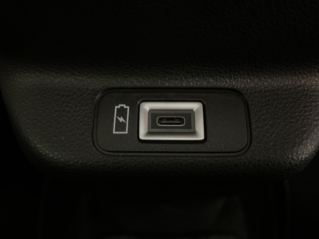 フィアット ６００ｅ ラ プリマ ホワイト パッケージ R7年 (近畿) 99