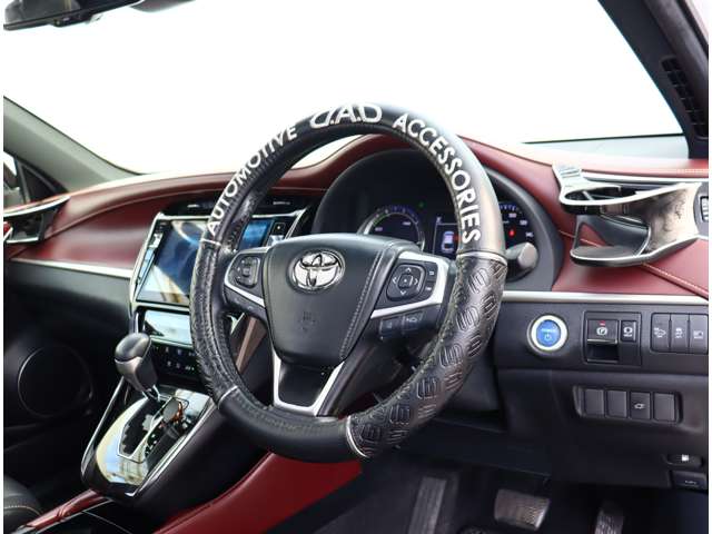 トヨタ ハリアー　ハイブリッド ２．５ ハイブリッド Ｅ－ＦＯＵＲ プレミアム ４ＷＤ H30年 (関東) 99