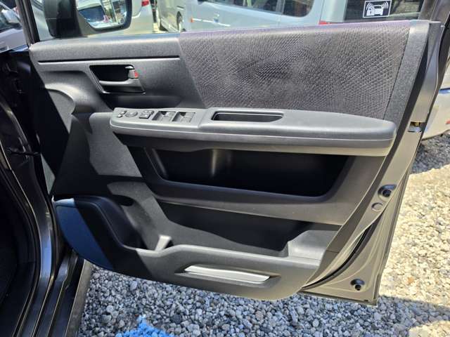 ホンダ ステップワゴン　スパーダ ２．０ スパーダ Ｚ ４ＷＤ H22年 () 99