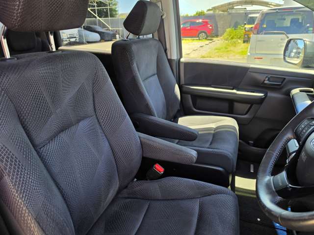ホンダ ステップワゴン　スパーダ ２．０ スパーダ Ｚ ４ＷＤ H22年 () 99