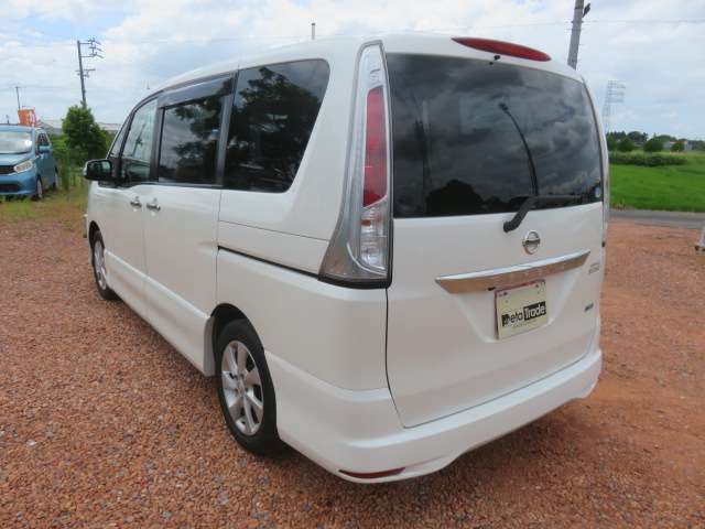 日産 セレナ ２．０ ハイウェイスター Ｖセレクション H23年 (東海) 99