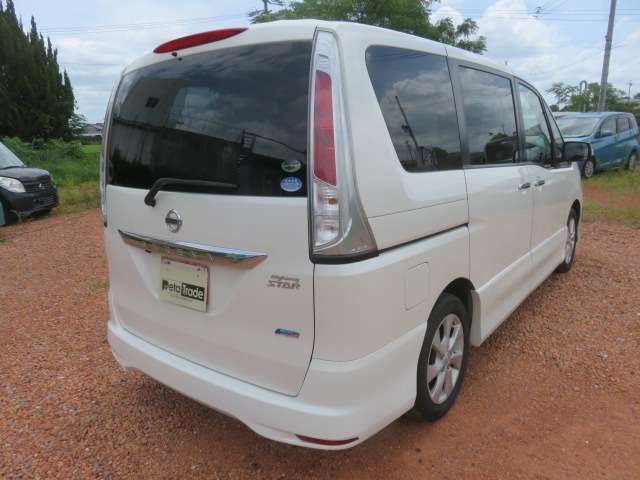 日産 セレナ ２．０ ハイウェイスター Ｖセレクション H23年 (東海) 99