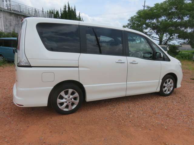 日産 セレナ ２．０ ハイウェイスター Ｖセレクション H23年 (東海) 99